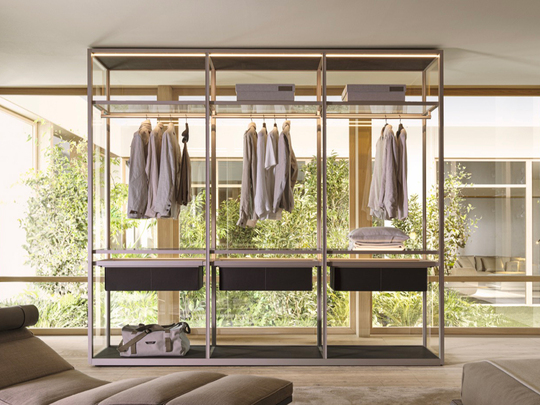Gliss Master Walk-In Closet Gliss Master Walk-In Closet