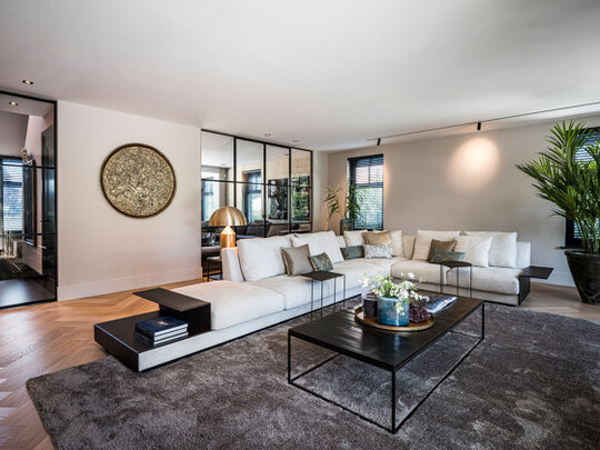 Project At Ease | Villa R4 with At Ease by Linda LaGrand - Project At Ease 01 Project At Ease | Villa R4 with At Ease by Linda LaGrand - Project At Ease 01