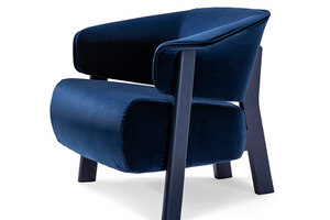571 Back Wing Armchair