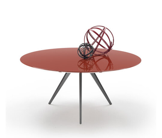 Zefiro round dining table