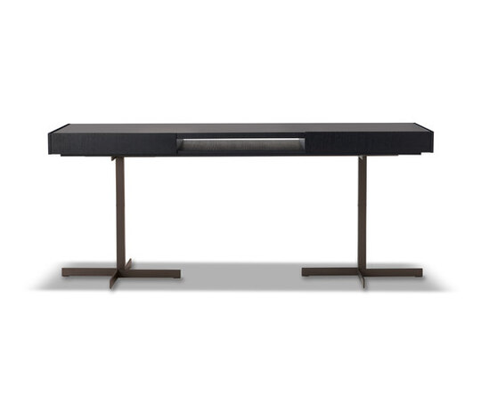 Close Writing Desk
