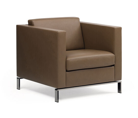 Foster 500 Armchair